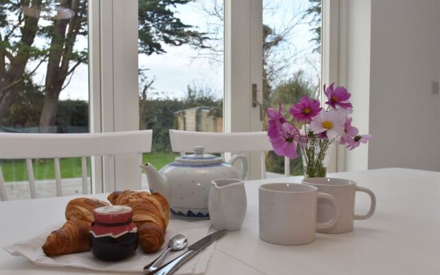 Seaside Retreat - Rye Harbour