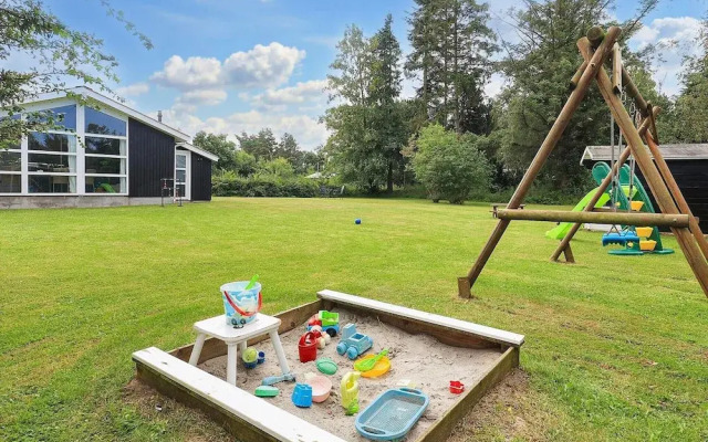 14 Person Holiday Home in Vaeggerlose