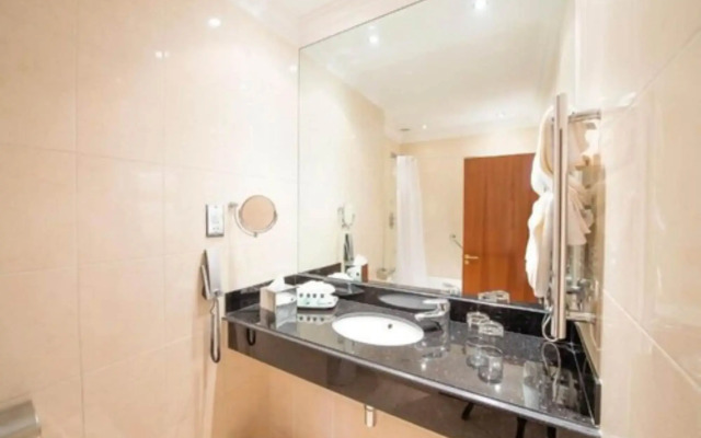 Parkway Hotel & Spa