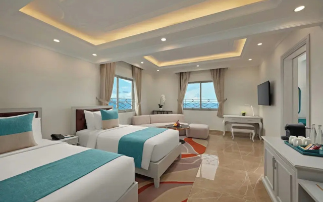Skylight Hotel