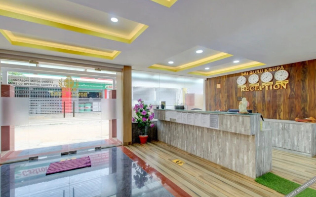 Capital O 76540 Hotel Slice