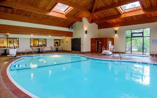 Comfort Inn & Suites Branson Meadows