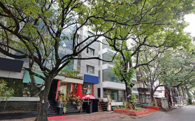 Capital O 11148 Amethyst Business Hotel