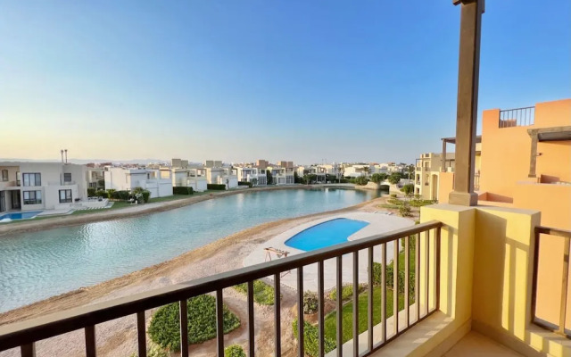 Xuru Stays I Eclectic 2 BDR Twin House @ Tawila El Gouna