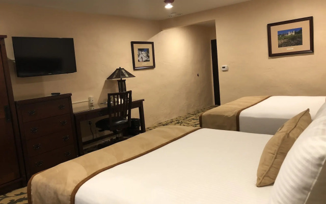 Hotel Mission de Oro