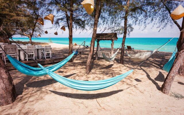 Mumsa Beach Resort & Restaurant