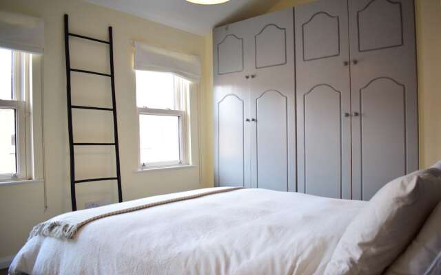 2 Bedroom House in Portobello
