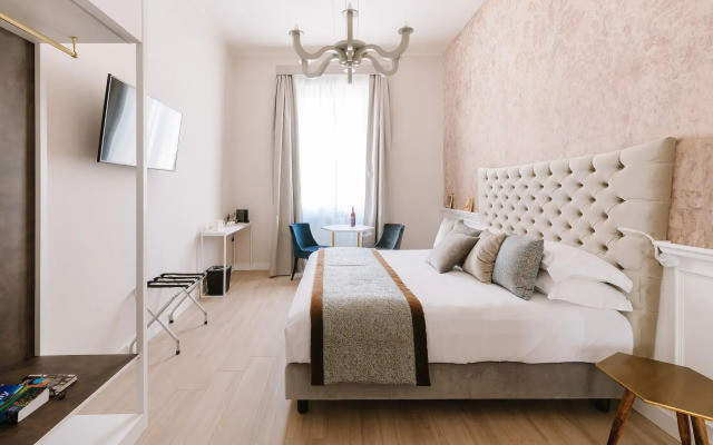 Rhea Silvia Luxury Navona