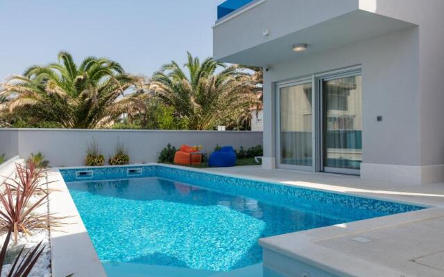Luxury Villa Karla