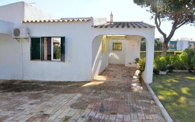 Located on a Quiet Cul-de-sac, Just Within 1 Mile From the Centre of Vilamoura