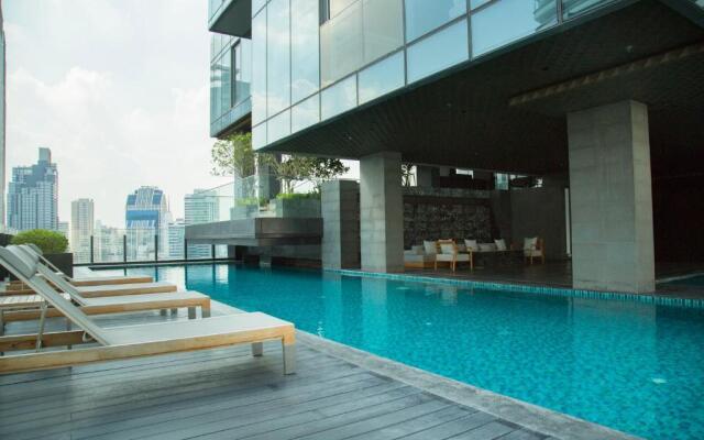 Circle Sukhumvit 11#Luxury#Pool#Gym#BTS Nana&MRT Sukhumvit#1BR#Max2ppl