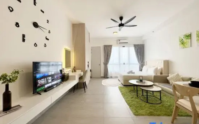 Sunsuria Forum Soho & Residence Suites Setia Alam by Moka