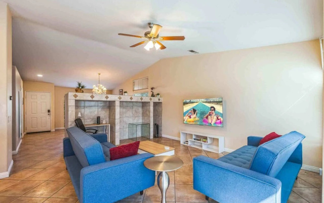 4BR-Retro Game Room-Theater-Pool & Spa