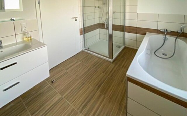 Remarkable 4-bed House in St Minver, Rock