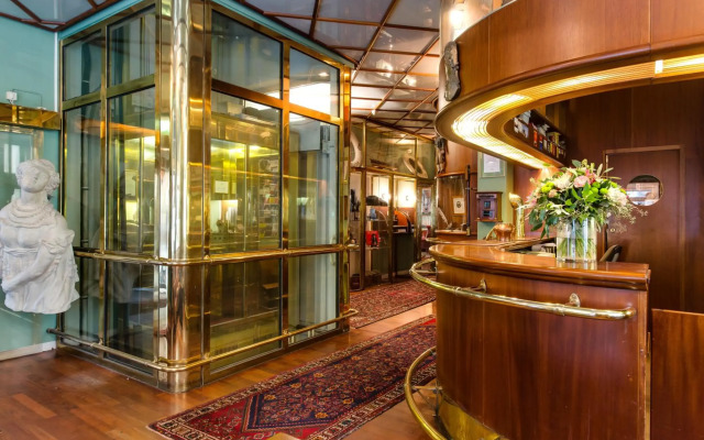 Victory Hotel