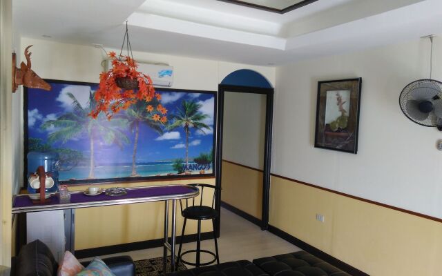 Mango's Beachfront Resort