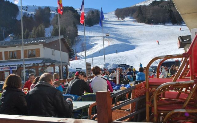 Hotel Bar Restaurant Les Gentianes