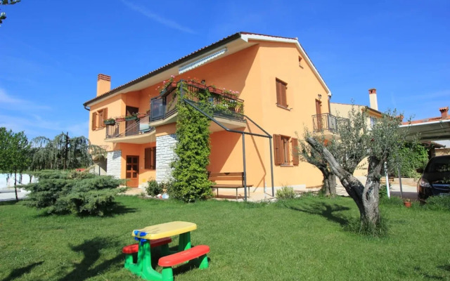 Apartment in Fazana With Garden & Terrace