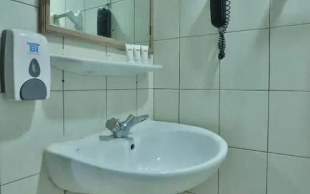 Remas Hotel Apartment by Oyo Rooms