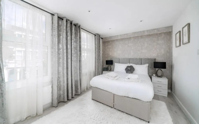 Modern South Wimbledon Stay