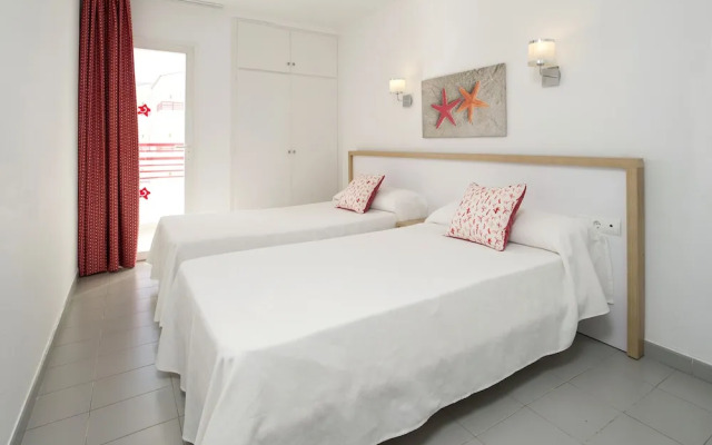 Coral Star Apartments