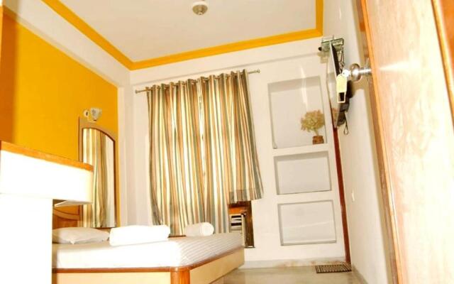 Hotel Indore Palace