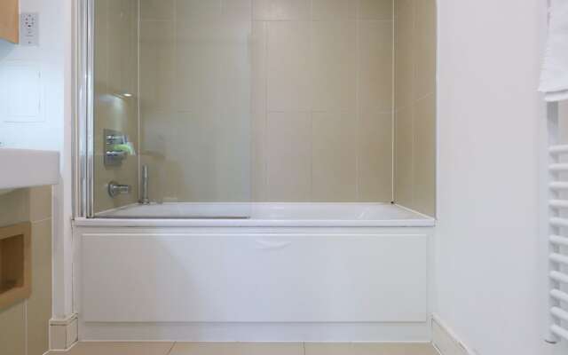 Modern 1 Bedroom Flat in Dalston