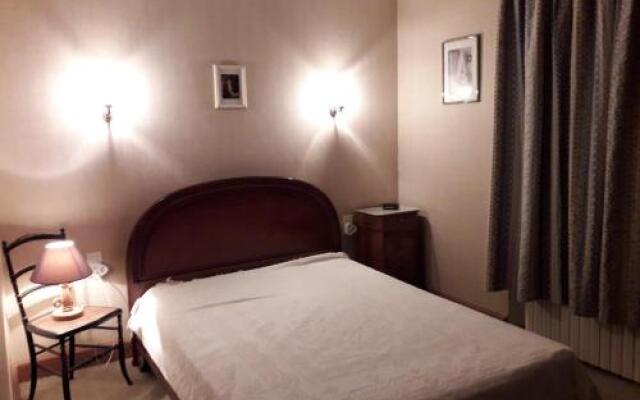 Maison provençale chaleureuse avec piscine