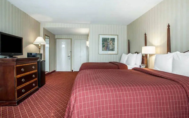 Clarion Hotel Empire Meadowlands