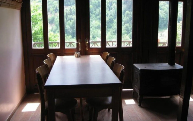 Tema Konuk Evi