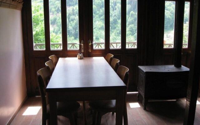 Tema Konuk Evi