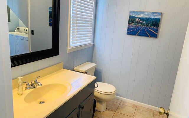 J Chalet - 4 Br Home