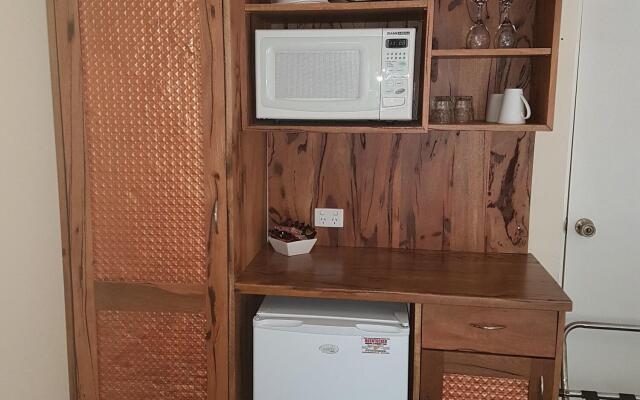 Adamsons Riverside Accommodation