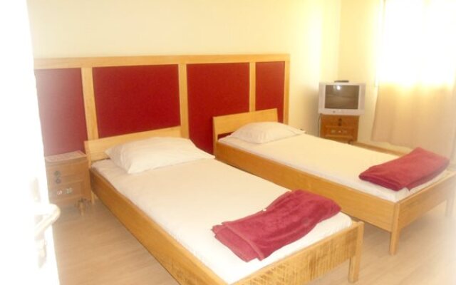 Hotel Ambassade des Parcelles