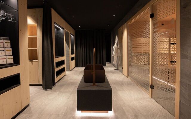 Amrai Suites