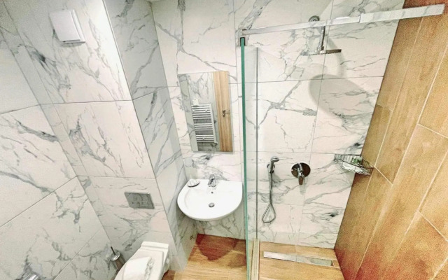 Арборо Боровец Гардънс Е50