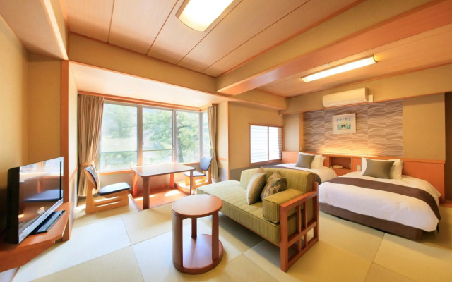 Shimobe Hotel