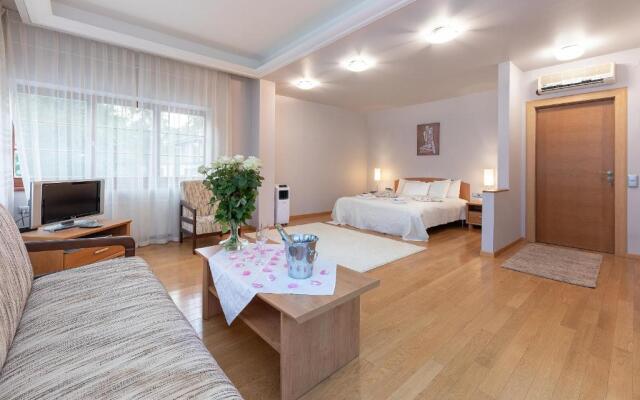 Room in Guest Room - Valensija - Large Suite Apartment