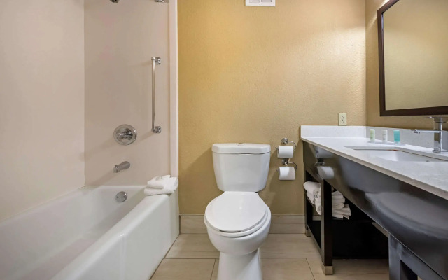 Clarion Hotel Conference Center Lexington North