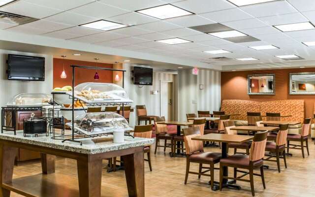 Comfort Inn Fayetteville near Fort Bragg