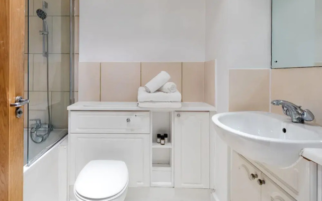 One Bed Serviced Apt near Millenium Bridge