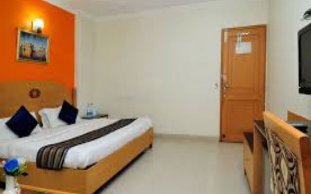 Hotel Maharaja Residency