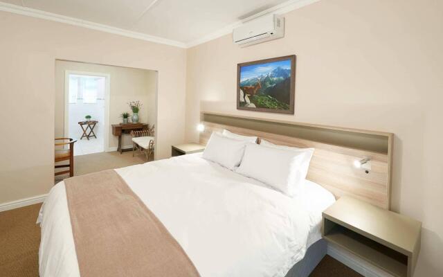 Outeniqua Travel Lodge