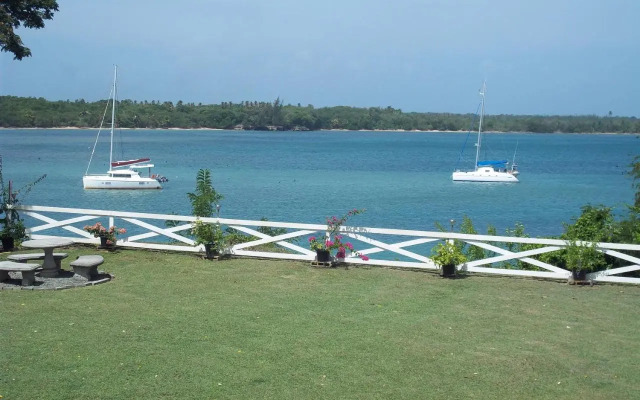 Reef View Apartments