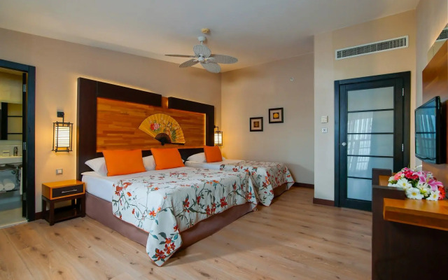 Limak Lara De Luxe Hotel - All Inclusive