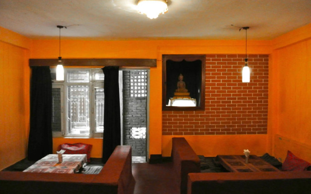 Shree Lal Inn