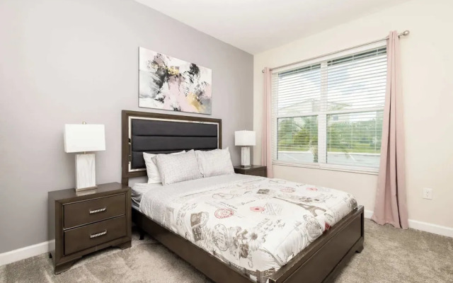 Storeybook Escape Sleeps 11!