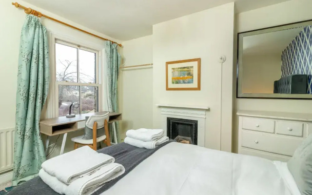 The River Cam Escape - 5BDR with Private Garden with Pond