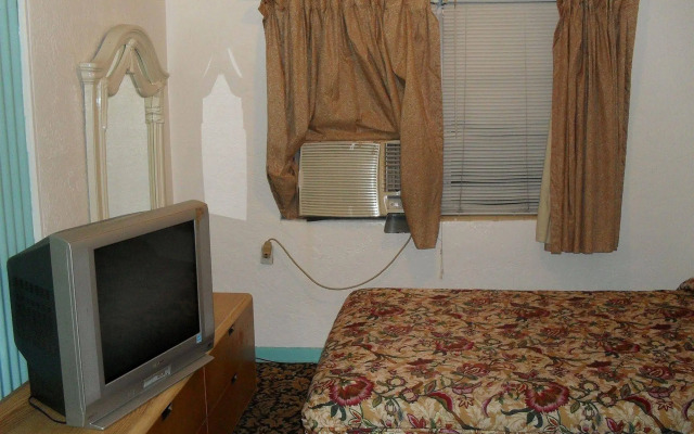 Shore Winds Motel