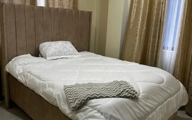 Girrafe Apartments